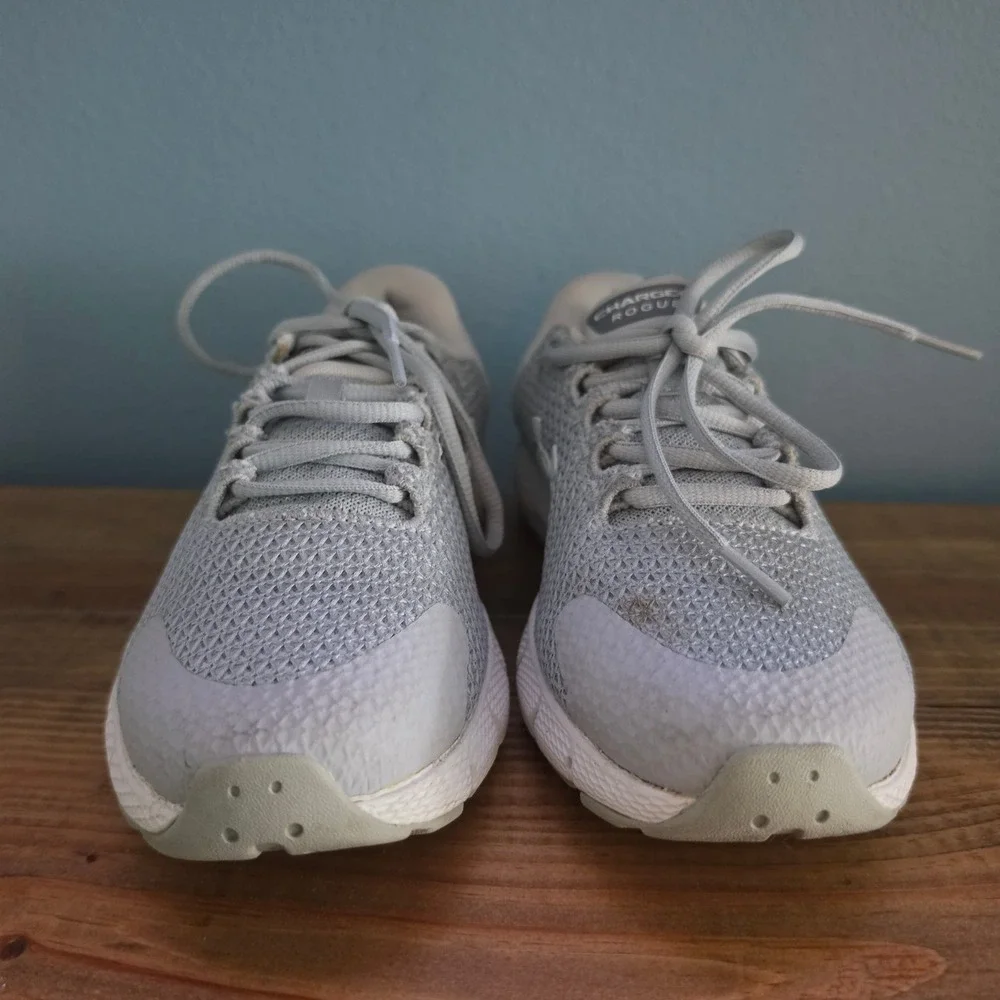 Under Armour Women Running Shoes Grey Charged Rogue Mesh Sneakers 7.5